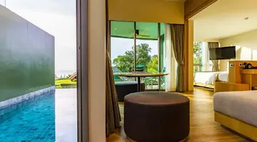 CREST RESORT & POOL VILLAS