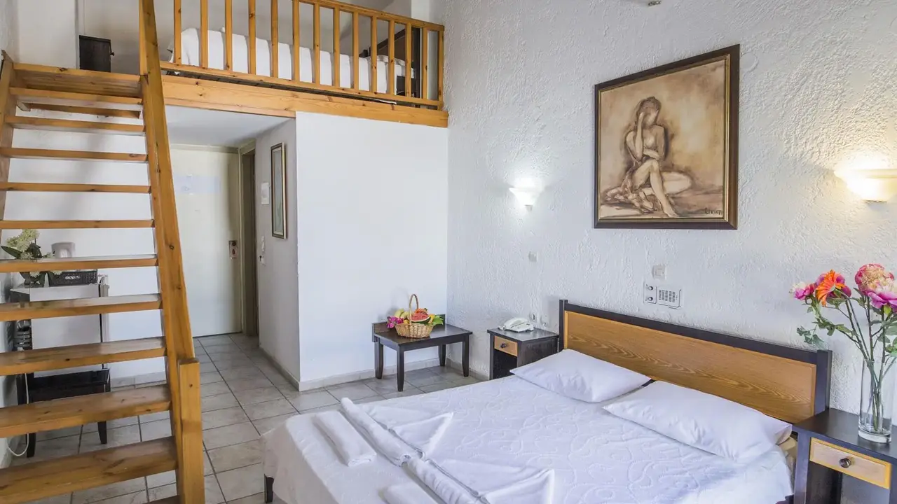 Creta Aquamarine (Ex.Creta Residence)