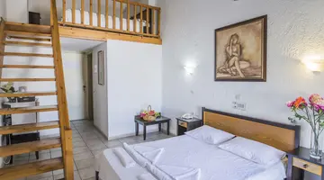Creta Aquamarine (Ex.Creta Residence)