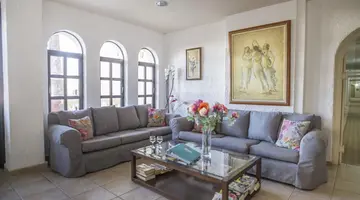 Creta Aquamarine (Ex.Creta Residence)