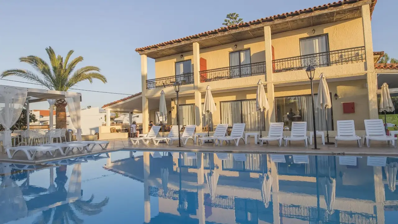 Creta Aquamarine (Ex.Creta Residence)