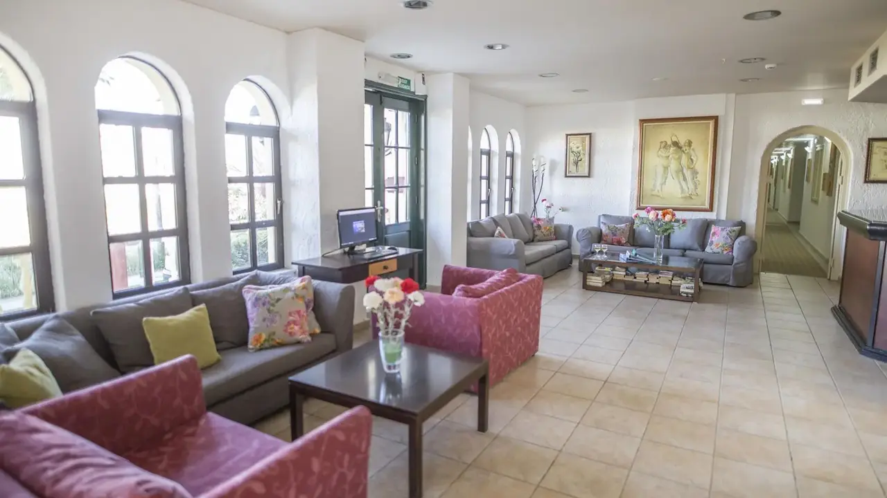 Creta Aquamarine (Ex.Creta Residence)