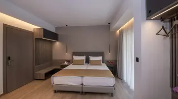 Creta Palm