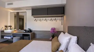 Creta Palm