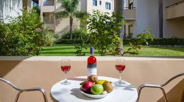 Creta Palm