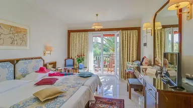 CRETA ROYAL