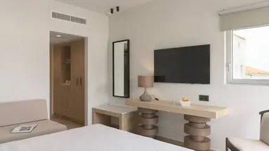 CRETA ROYAL