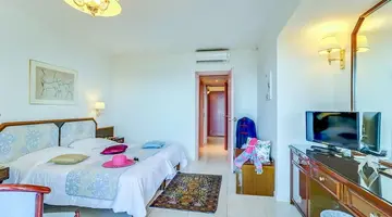 CRETA ROYAL