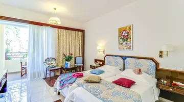 CRETA ROYAL