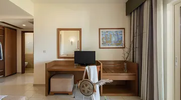 CRETAN DREAM ROYAL