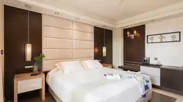 CRETAN DREAM ROYAL