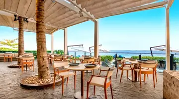 Crimson Resort & Spa Mactan
