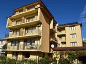 Cris Family Hotel