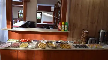 Cris Family Hotel