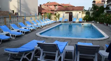 Cris Family Hotel