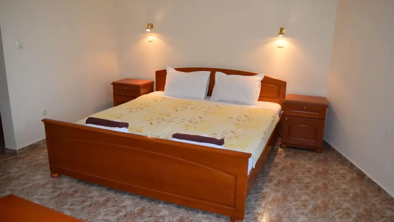 Cris Family Hotel