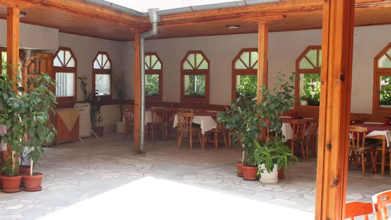 Cris Family Hotel