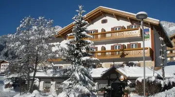 CRISTALLO HOTEL VIGO DI FASSA