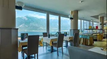 Cristina Hotel