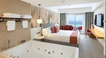 Cristina Las Palmas