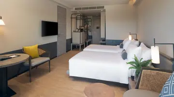 Cross Pattaya Pratamnak