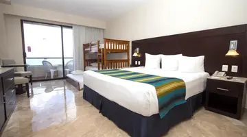 Crown Paradise Club Cancun