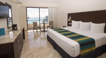 Crown Paradise Club Cancun