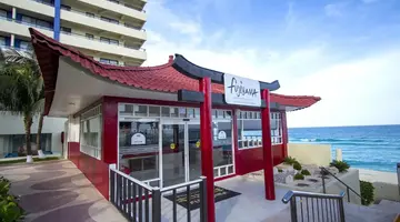 Crown Paradise Club Cancun