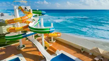 Crown Paradise Club Cancun
