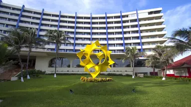 Crown Paradise Club Cancun