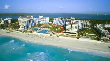 Crown Paradise Club Cancun