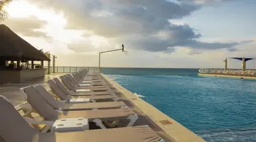 Crown Paradise Club Cancun