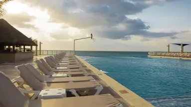 Crown Paradise Club Cancun