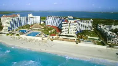 Crown Paradise Club Cancun