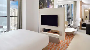 CROWNE PLAZA DUBAI MARINA