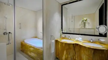 Crowne Plaza Jumeirah Dubai