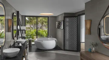 CROWNE PLAZA PHU QUOC STARBAY