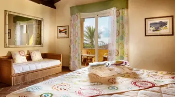 CRUCCURIS HOTEL RESORT