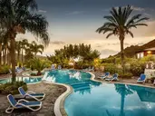 CRUCCURIS HOTEL RESORT