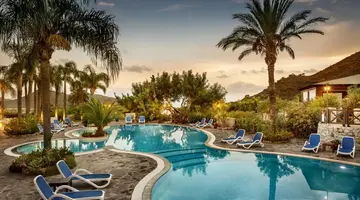 CRUCCURIS HOTEL RESORT