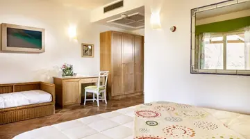 CRUCCURIS HOTEL RESORT