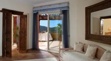 Cruccuris Resort
