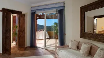 Cruccuris Resort