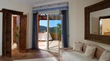 Cruccuris Resort