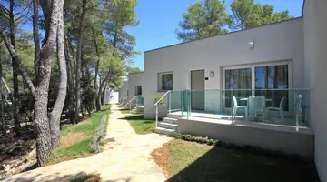 Crvena Luka Resort