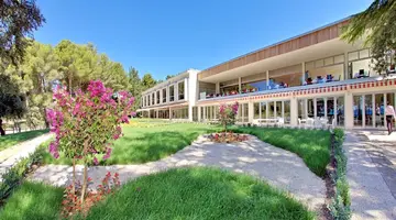 Crvena Luka Resort