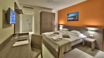 Crvena Luka Resort