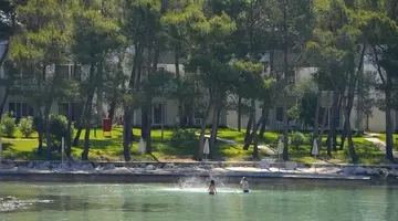 Crvena Luka Resort