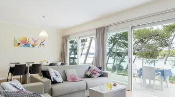 Crvena Luka Resort