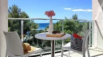 Crvena Luka Resort